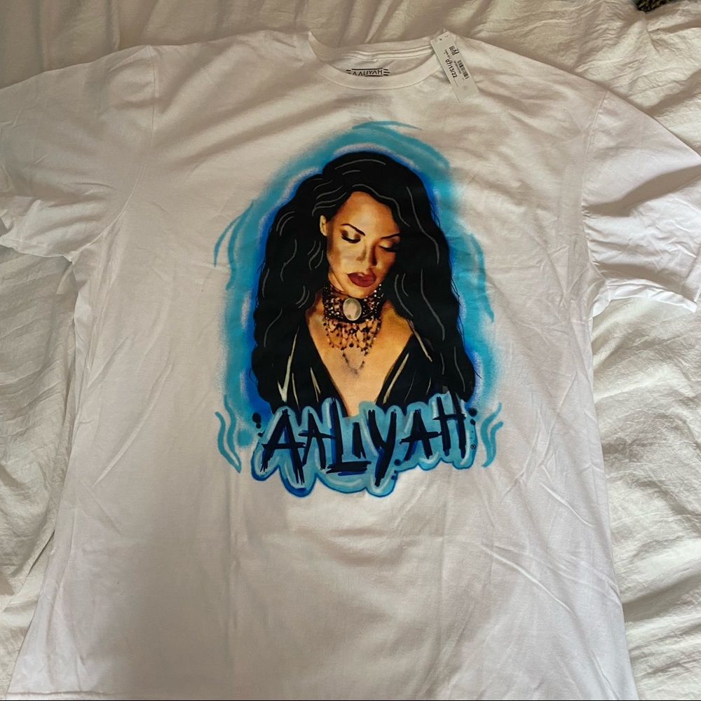 Aaliyah t shirt
